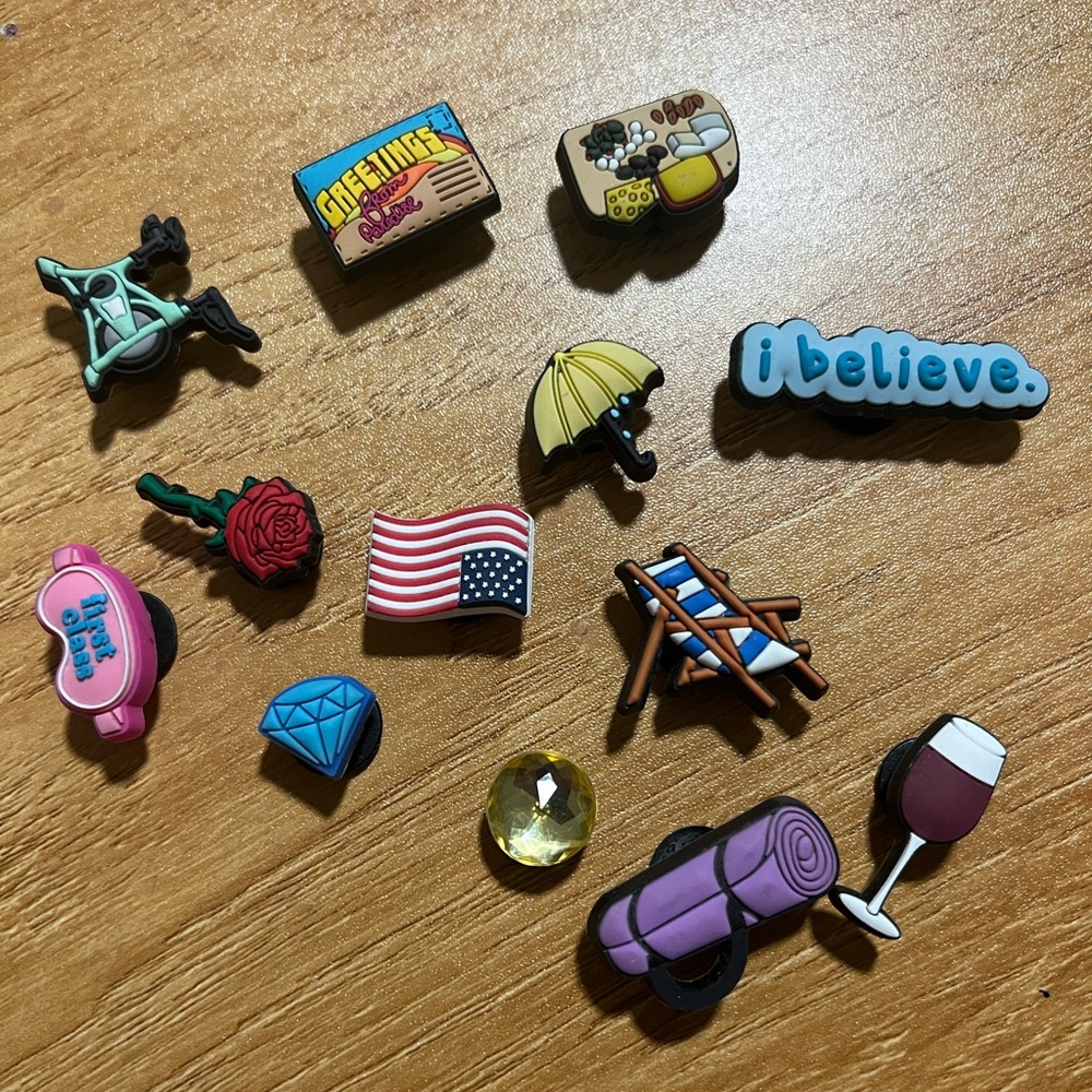 Croc charms